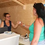 Mobil Avec Terrasse Pour 4 Personnes - Api-1-52-649 Κάμπινγκ