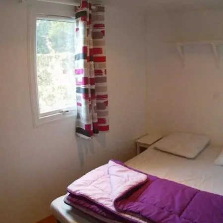 Mobil Avec Terrasse Pour 4 Personnes - Api-1-52-649 * Les Achards (Vendee)