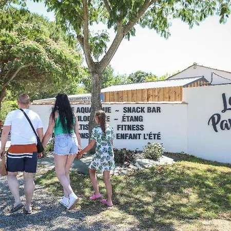 Mobil Avec Terrasse Pour 4 Personnes - Api-1-52-649 *