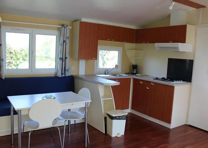 Mobil Avec Terrasse Pour 4 Personnes - Api-1-52-649 Kemping *