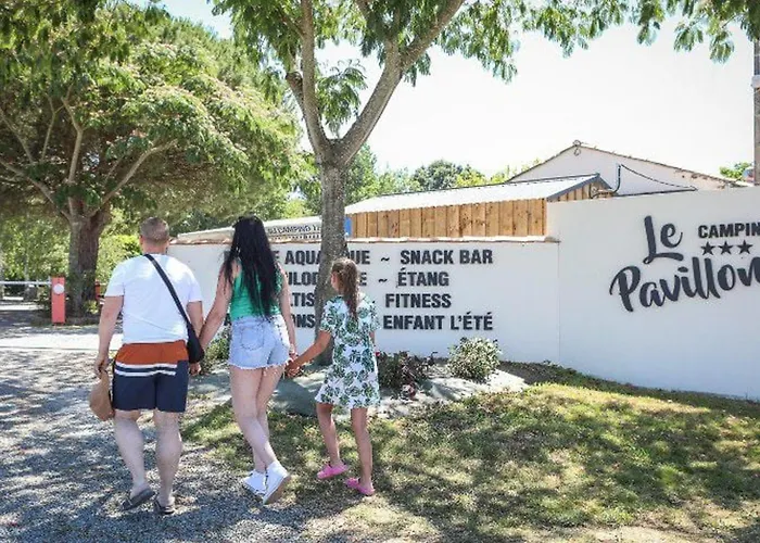 Mobil Avec Terrasse Pour 4 Personnes - Api-1-52-649 *