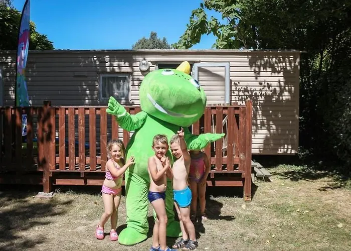 Kemping Mobil Avec Terrasse Pour 4 Personnes - Api-1-52-649 *